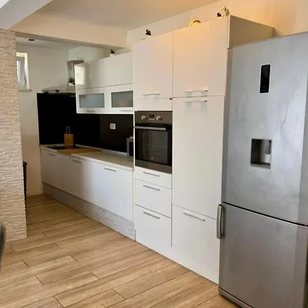 Appartement Fabo In Dalmatien By Interhome Podstrana