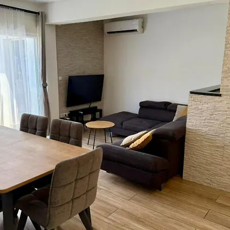 Fabo In Dalmatien By Interhome Appartement