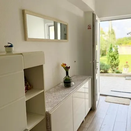 Appartement Fabo In Dalmatien By Interhome